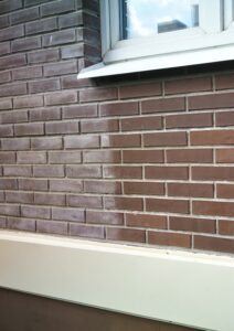 Мытье высолов на фасадах здания от клининговой компании Clean House